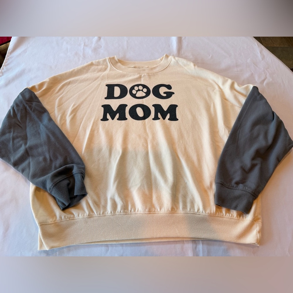 Modern Lux Dog Mom Cream & Gray Sweatshirt Size XXL